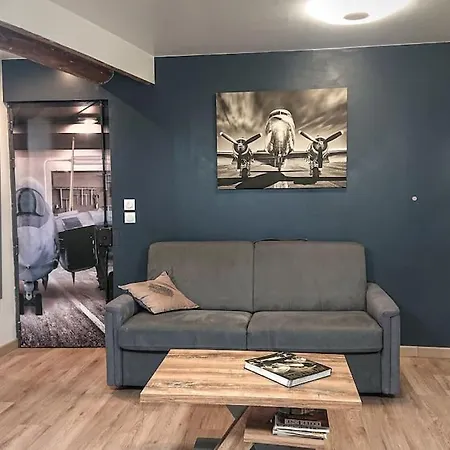 Sete. Tres Joli Studio Mansarde. Апартаменты Сет